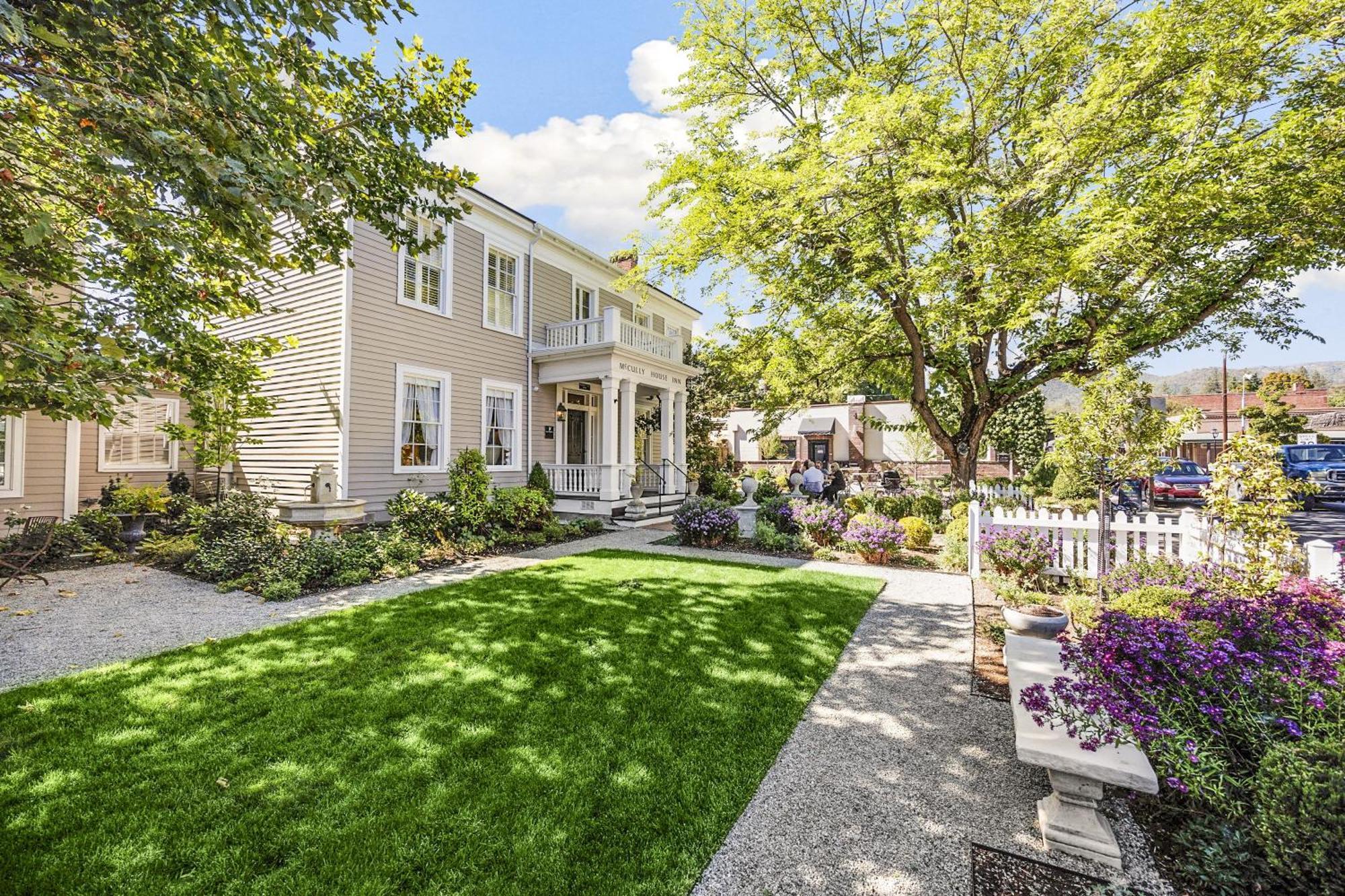 Mccully House Inn Jacksonville Exterior photo